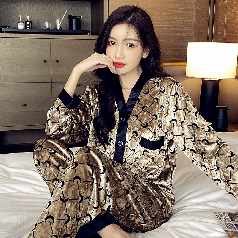 2026 Winter New Product Micro-Business Live Broadcast Women's Thick Cardigan Velvet Korean Style Cardigan Lace Homewear
