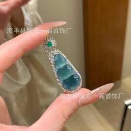 厂家批发直播货源s925银镶嵌天然危料蓝水翡翠大兰豆吊坠新中式女