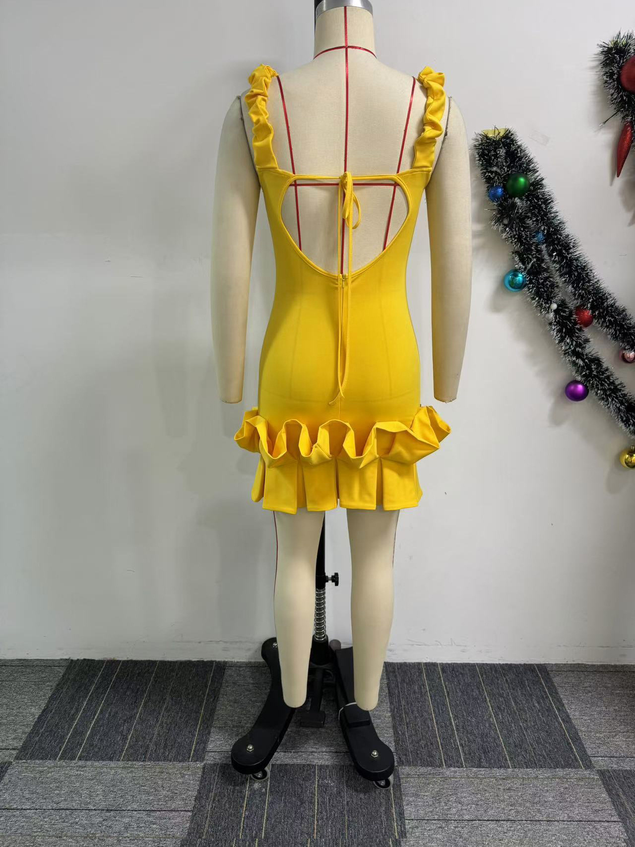 Women's Clothing Elastic Waist Pleated Lace Backpack Dress Hip-Fitting With Solid Color_ecoleips.com
