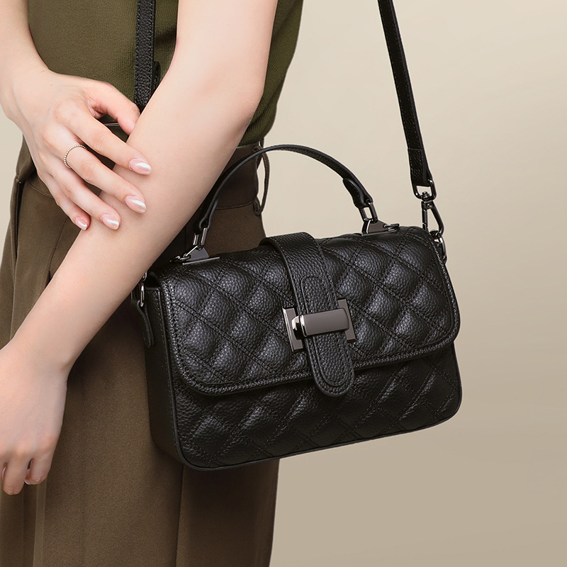 Women's Handbags 2026 New Summer Genuine Leather Crossbody Bag Trendy Single Shoulder Tote Quilted Small Square Bag - Thumbnail 3