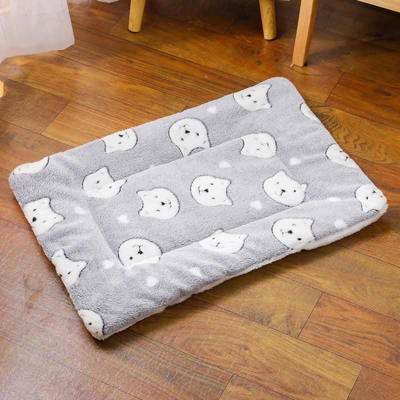 メーカー卸売りペットの睡眠マットは、秋冬の保温地マット猫犬共通の睡眠毛布ソファーマットを厚くする|undefined