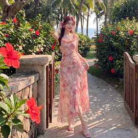 浪漫绝美吊带荷叶边碎花无袖连衣裙女装2026新款沙滩海边飘飘裙子