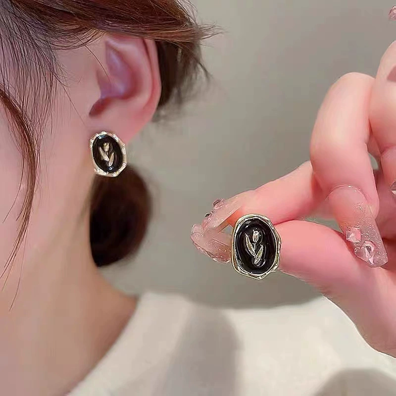Серьги женские, акценты из жемчуга, яркий привлекательный стиль, несколько цветовых кодов
