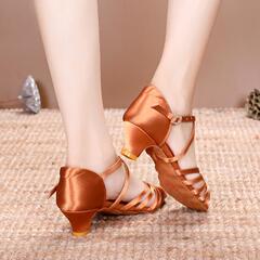 Dance shoes for girls with Latin professional small high heels, children's dance shoes with large heels for competitions, 4 cm high, for children