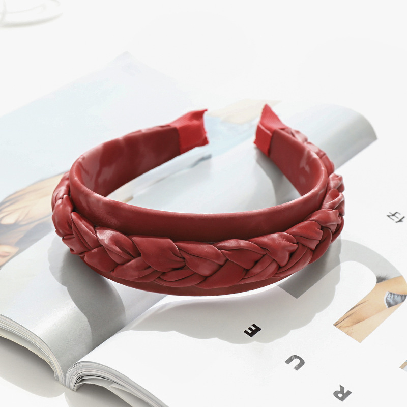 Simple Woven Pu Leather Headband Wholesale Nihaojewelry display picture 9