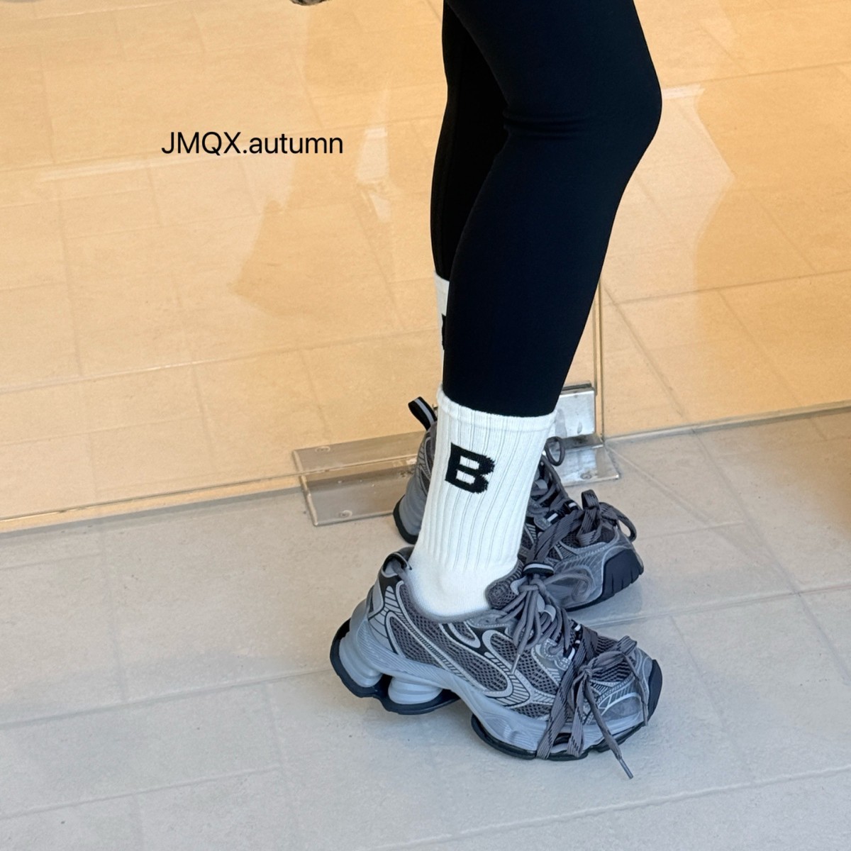 网红厚底加绒老爹鞋女2025年冬季保暖增高轻便复古绑带运动休闲鞋