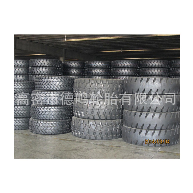 Suministro de neumáticos de ingeniería de forma especial 36.00R51 neumático de camión volquete