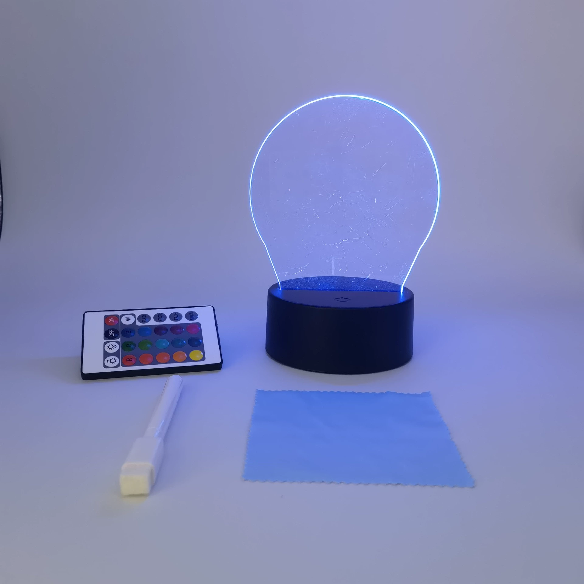 3D ночная лампа с пультом дистанционного управления, USB 4W, акриловая панель и база ABS, черная или белая