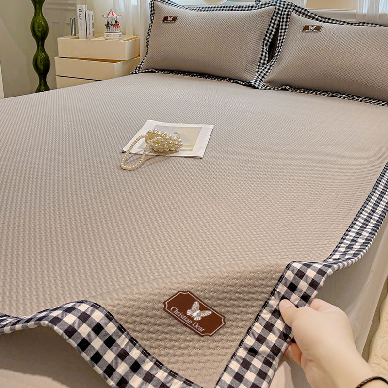 2025 nueva estera de seda de hielo de clase A para madres y bebés, estera suave de Doudou de verano, dormitorio de estudiantes, lavable a máquina individual
