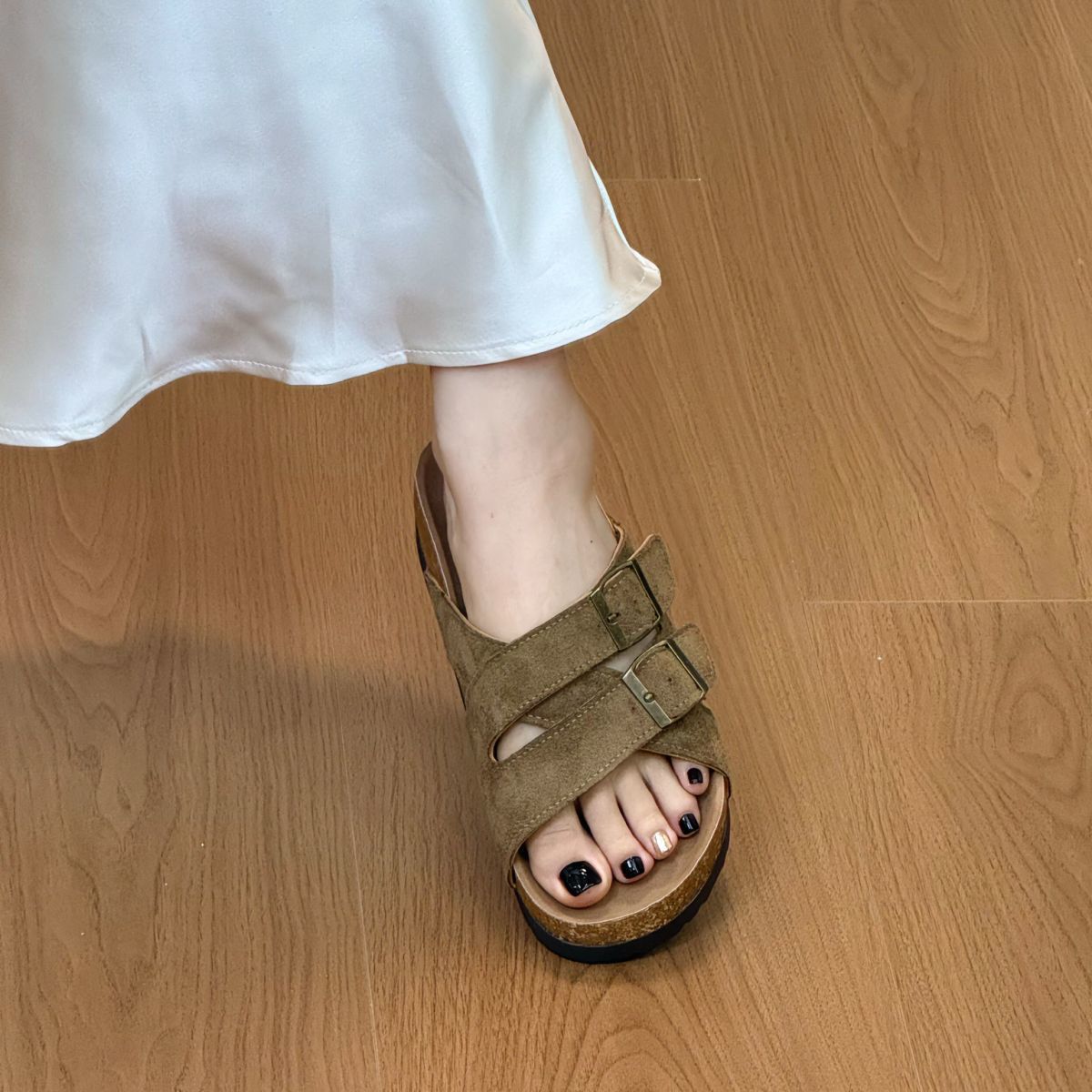 카키색