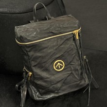 GROTTO个乐无性别主义黑石褶皱绵羊皮大小号软皮双肩包便携大容量