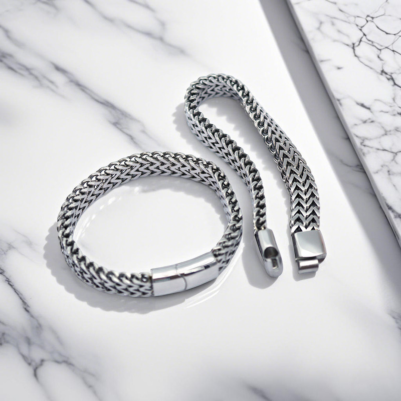 Small Commodity City Dual-Design Magnetic Bracelet, Reversible Dragon Bone Magnetic Clasp Titanium Steel Bracelet, Unisex Couple Bracelet