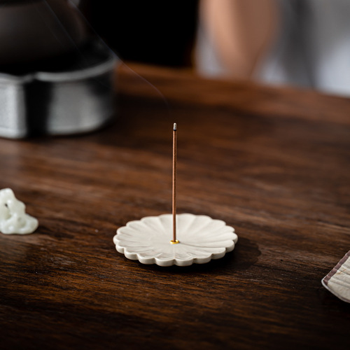 Creative Ceramic Incense Stand, Home Use Indoor Zen Sandalwood Sandalwood Incense Burner with Flower Plate Incense Tray