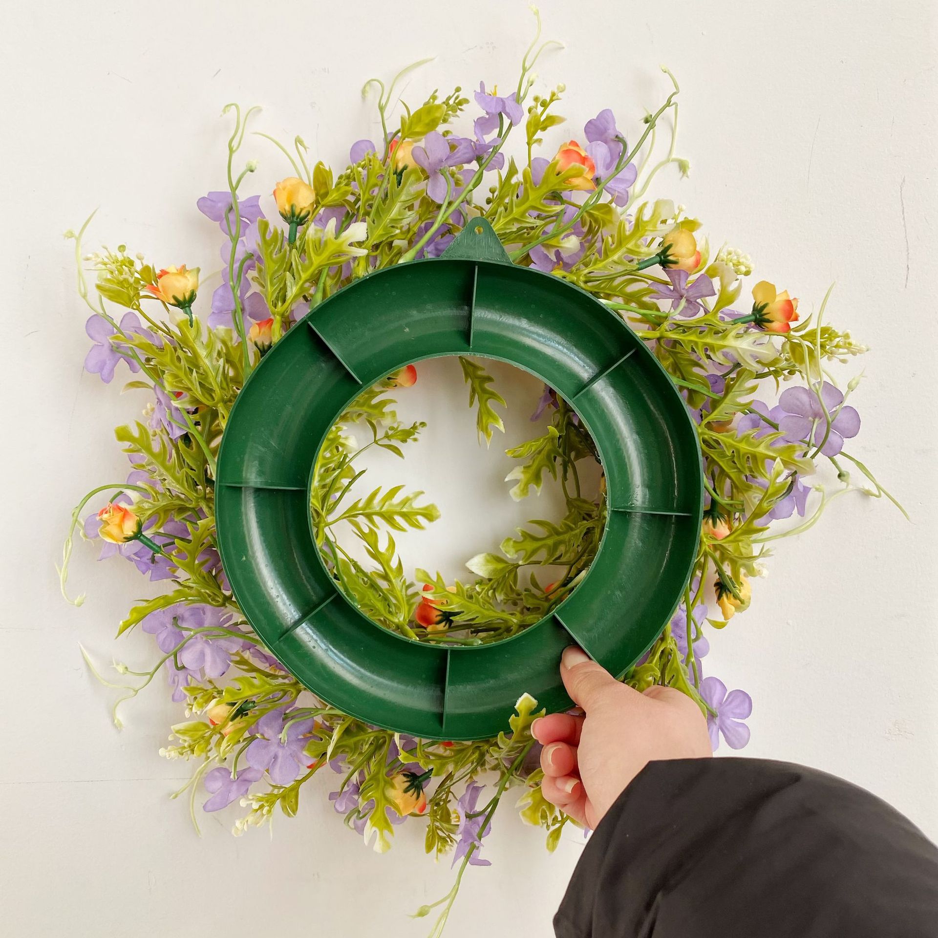 Transfronterizos coronas de flores púrpura de caña flores simuladas para el hogar sala de estar decoración de balcón flor de primavera decoración frontal Amazon