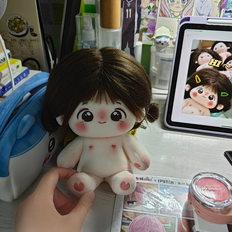 Голенькая малышка со скобками + прическа