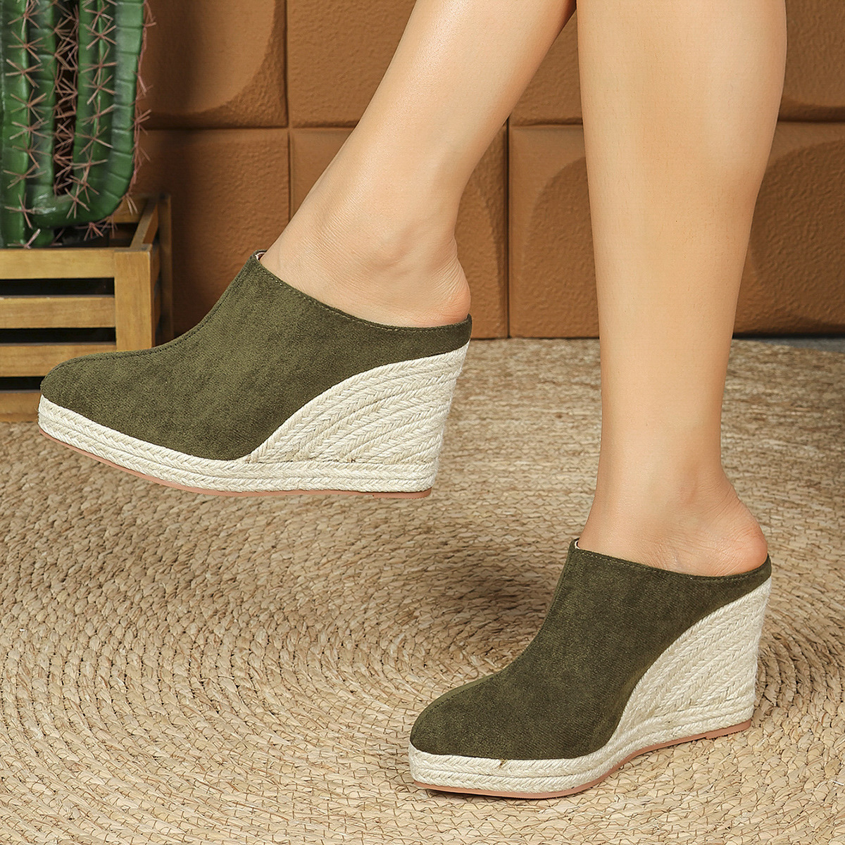 Spring and Autumn Pointed-Toe Wedge Heels with Thick Soles, Women's Closed-Toe Sandals Featuring a Hollow Back Design and Straw-Weave Hemp Rope Sole