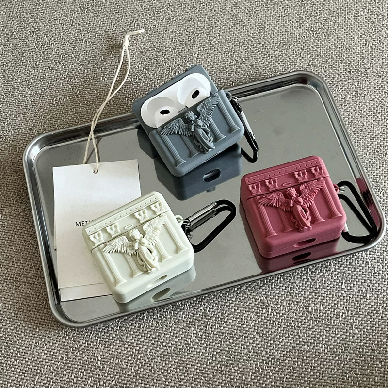 Силиконовый защитный чехол (для Apple AirPods) совместимый с Pro/1/2/3/4, 3D дизайн ангела, карабин