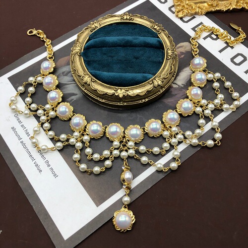 Western Medieval Necklaces, Macai Shell Pearl Pendant Necklace, Braided Necklace, Fashionable Clavicle Chain Earrings Set