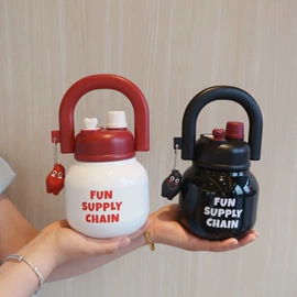 保温杯;塑料杯;吸管