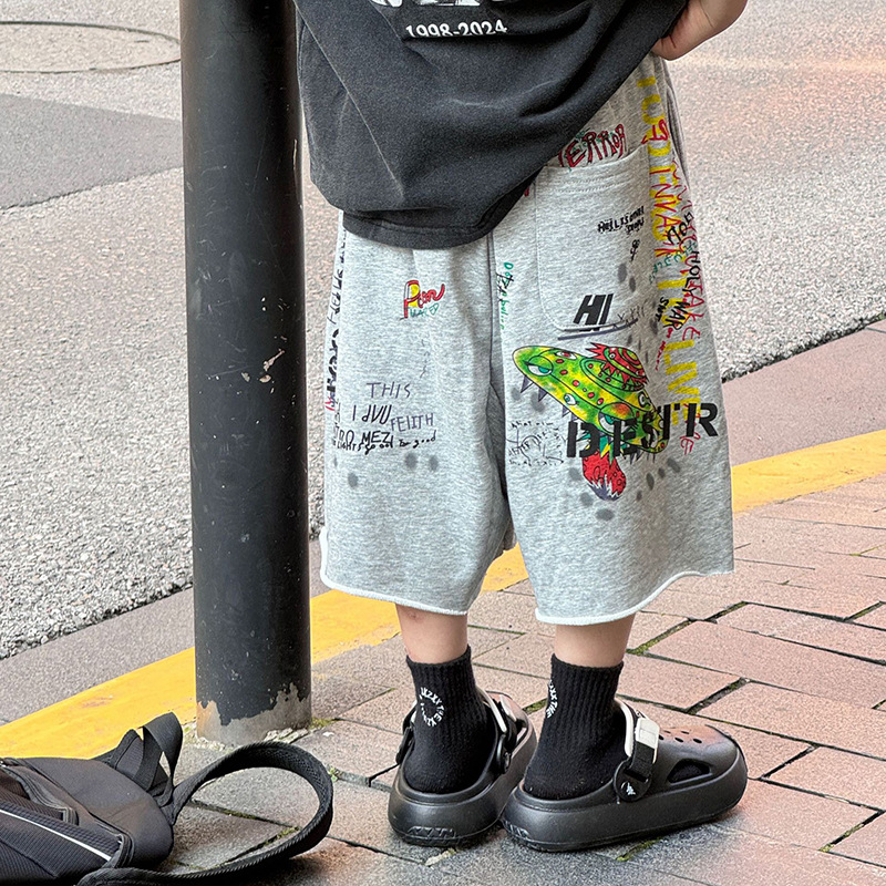Boys' Summer Thin Pants Trendy Cool American-Style Graffiti 2026 New Style Popular Children's Shorts for Summer Outdoor Wear Five-Point Pants