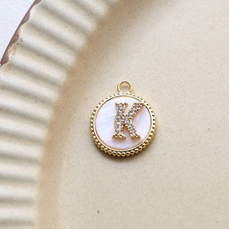 3g Weight Shell, Zircon Inlay Material Charms, Jewelry Accessories Classification 1 Piece Quantity Copper Material Round, Letter Pattern Plating, Inlay Design Simple Style Style 1 Piece Copper Shell Zircon Round Letter 17