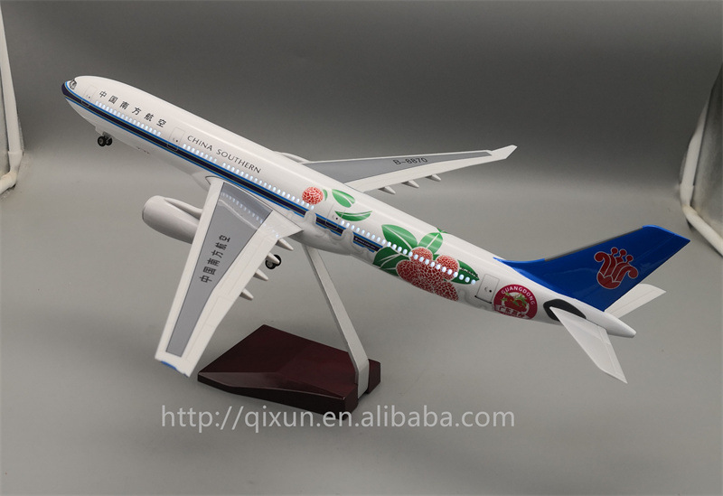 Emirates Scale 1:160 46cm A380 Emirates Modelo de avión de simulación ligera