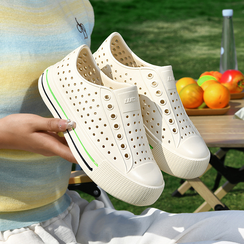 Hole Shoes Women's Thick Sole Outwear Wading Lightweight Non-slip Beach Shoes Summer Thickened Hollow Sandals Wholesale