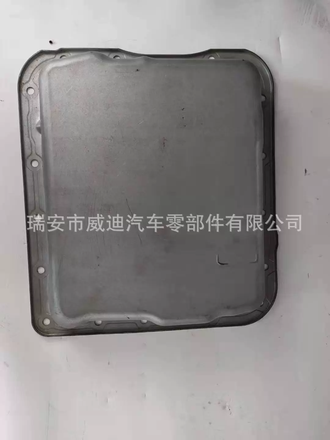 Масляный поддон двигателя подходит для универсального использования. 8663948 8667545