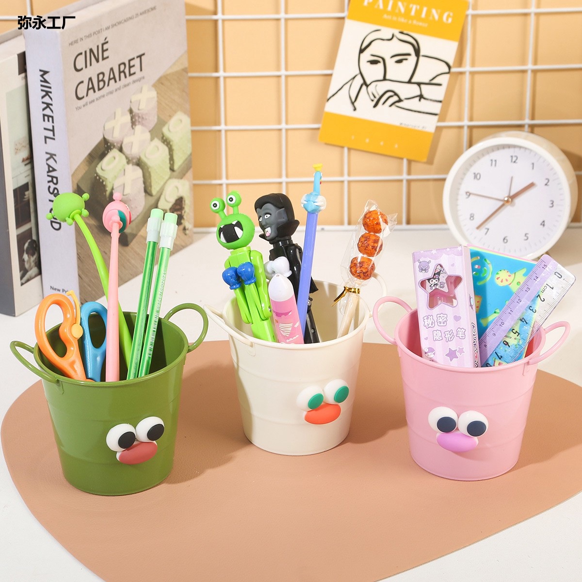 크리 에이 티브 만화 펜 홀더 모조 철 재미 있은 펜 배럴 책상 보관 버킷 편지지 작은 철 배럴