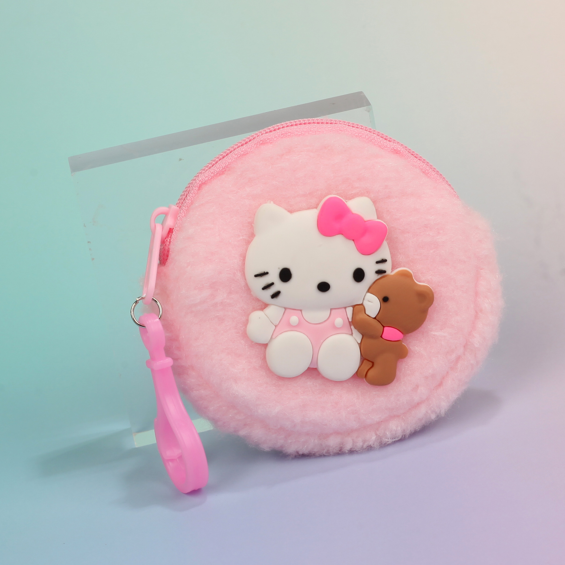 긴 머리 둥근 분홍색 고양이