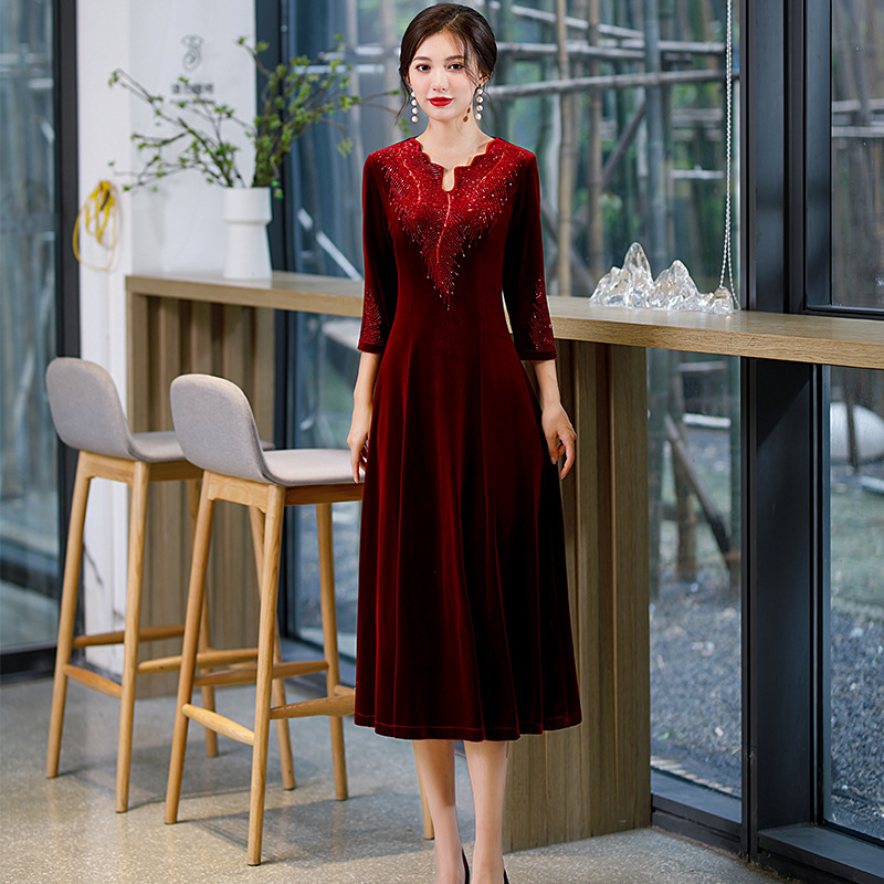 2024 Autumn Improved Cheongsam Elegant Banquet Hanfu Dress for Women, Long Ethnic Style Wine Red Dress for Mothers