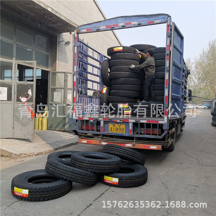 全钢丝大车轮胎载重轮胎中花8.25R20 825r20 900R20 9.00R20