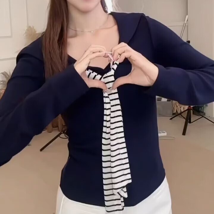 Navy Blue Retro Navy Collar Stripesd Contrasting Color Long-Sleeved Tops for Women in Autum New Waist Slimming Look Design Sweaters