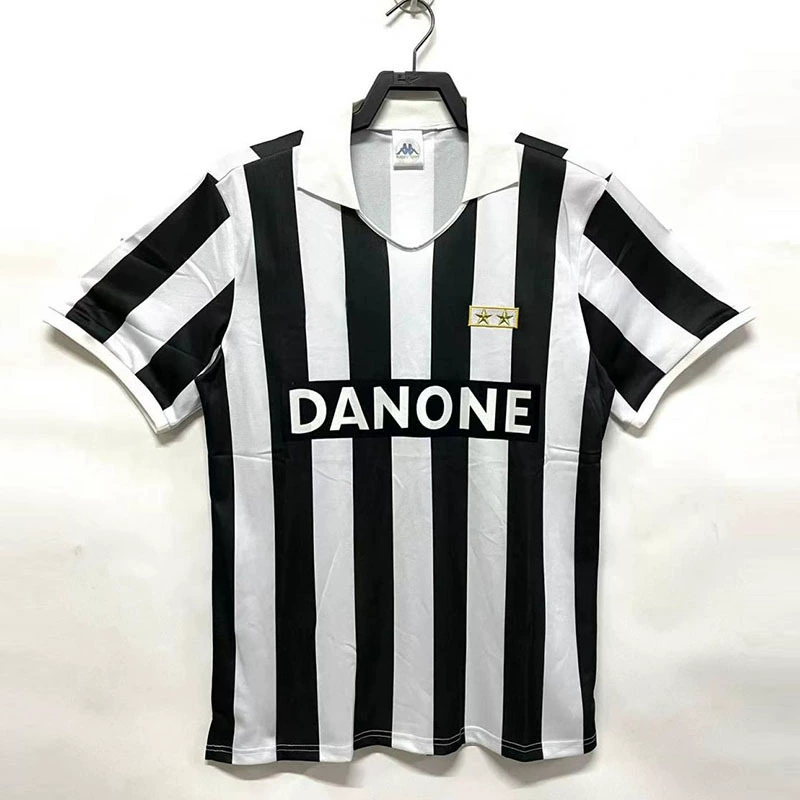 Заводская прямые продажи классической ретро серии Juventus футболка Juventus ретро коротким рукавом футбольная форма