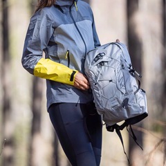 リトルイーグルビートル アウトドア 登山バッグ 9L 同型 ノーラベル メンズ レディース バッグ バックパック キャリーシステム 空景
