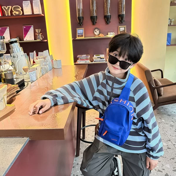 New Kidsren's Bags Korean Style Ins Trendy Cool Boy Crossbody Bag Cute Letter Print Chest Bag Versatile Coin Purse