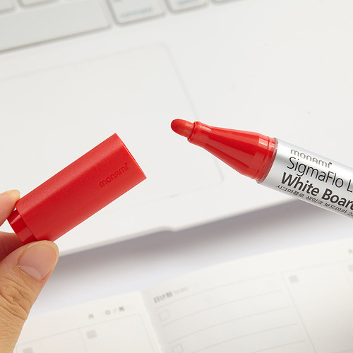 Monami South Korea monami220 large capacity water-based whiteboard writing pen 2.0mm straight liquid whiteboard pen 05028