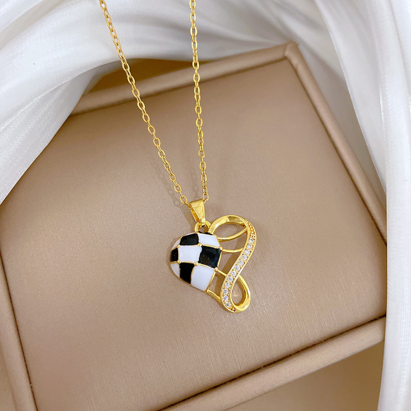 Elegant Houndstooth Diamond Necklace In Titanium Steel For Women_voghion.com