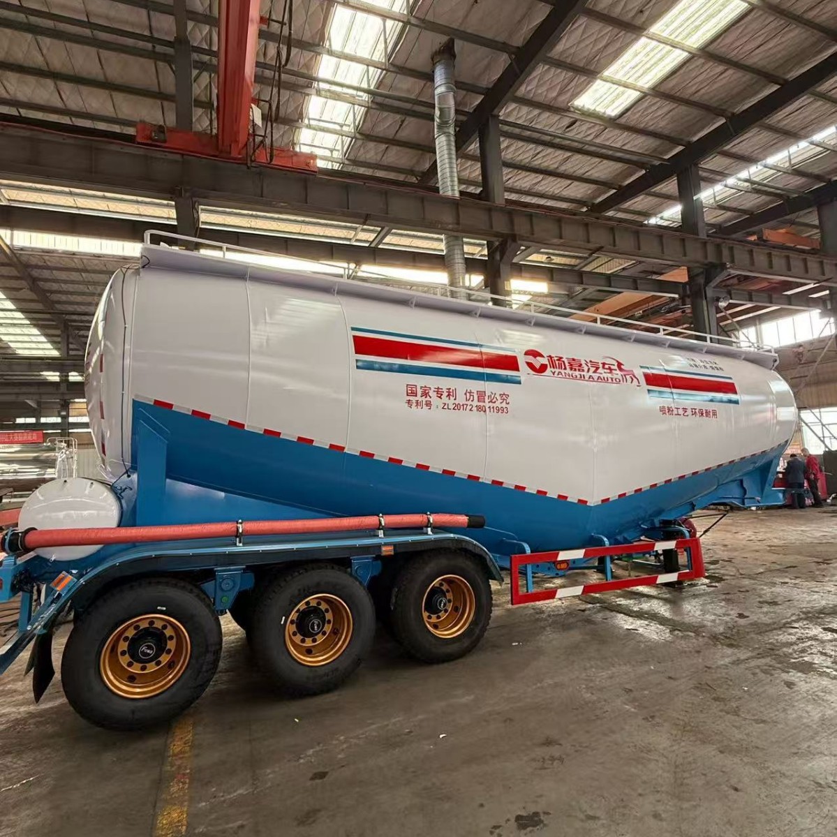 Cross-Border 60-Cubic-Meter Lightweight Bulk Cement Tank Semi-Trailer Aluminum Alloy Powder Tank Coal Ash Tank Truck