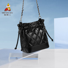 �����˰���Ůʿ2024�¿�ˮͰ��Ů�߼���С���μ�����ٴ�б���