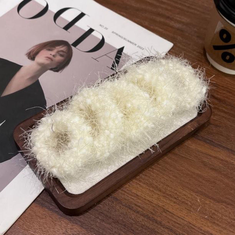 Otoño y invierno bola de lana suave engrosada cuerda de cabeza engrosada no engrosada con suéter cálido y cómodo anillo de pelo 2024 nuevo