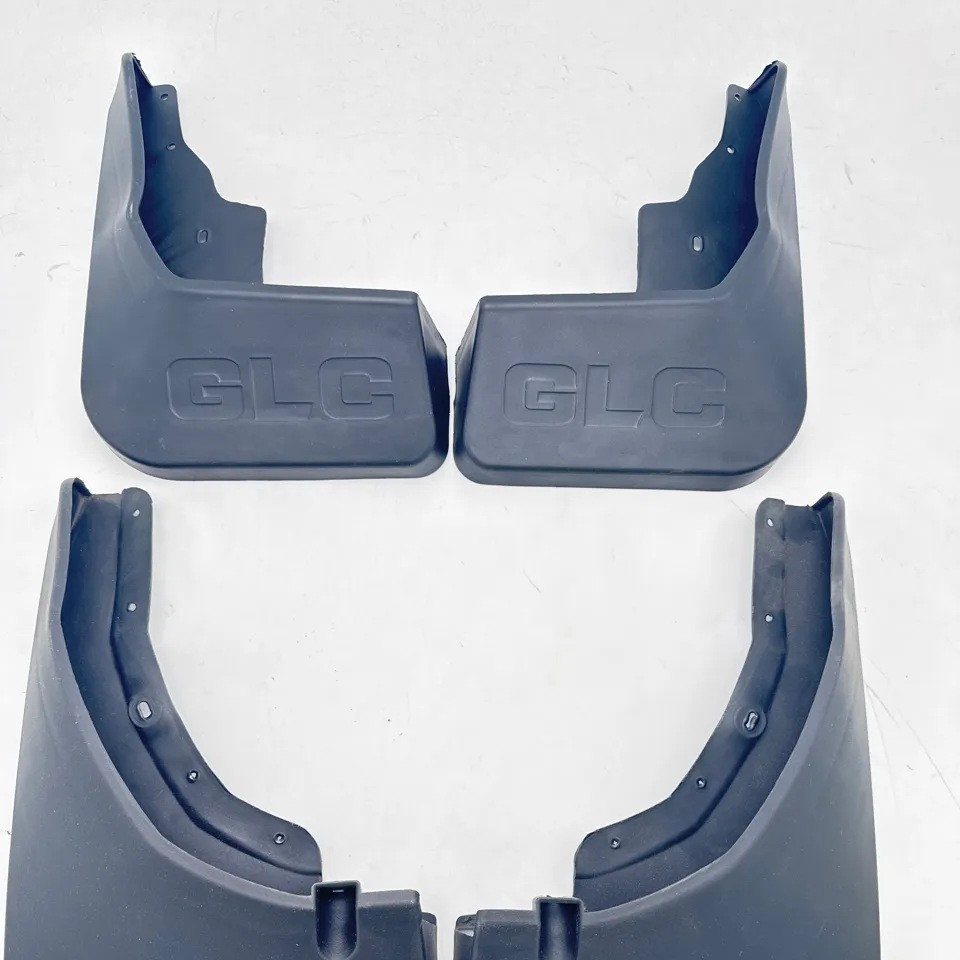 Adecuado para 2014-2016 Mercedes-Benz GLC sin pedales Guardabarros de goma blanda Guardabarros para neumáticos de coche