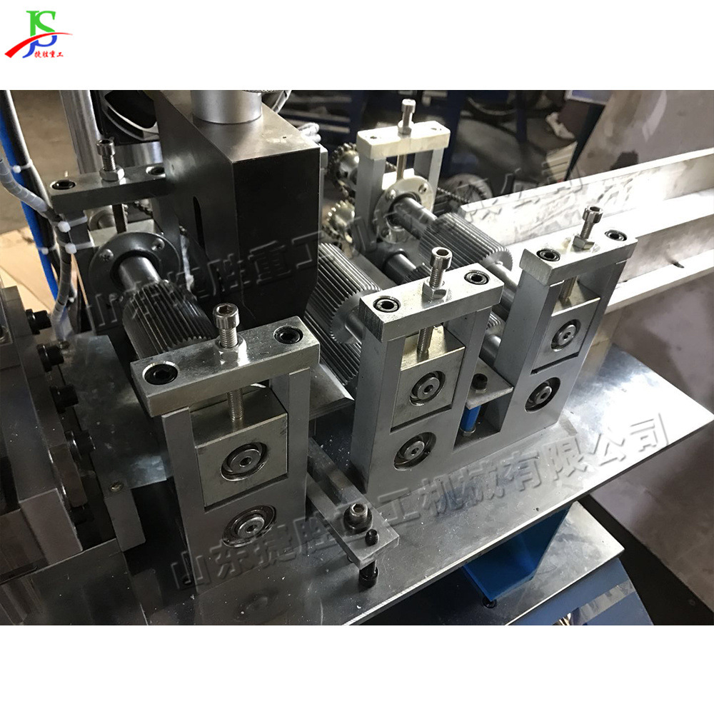 Máquina de corte ultrasónico automática pequeña máquina de cizallamiento NC de escritorio equipo de cizallamiento de tela de lavado de platos