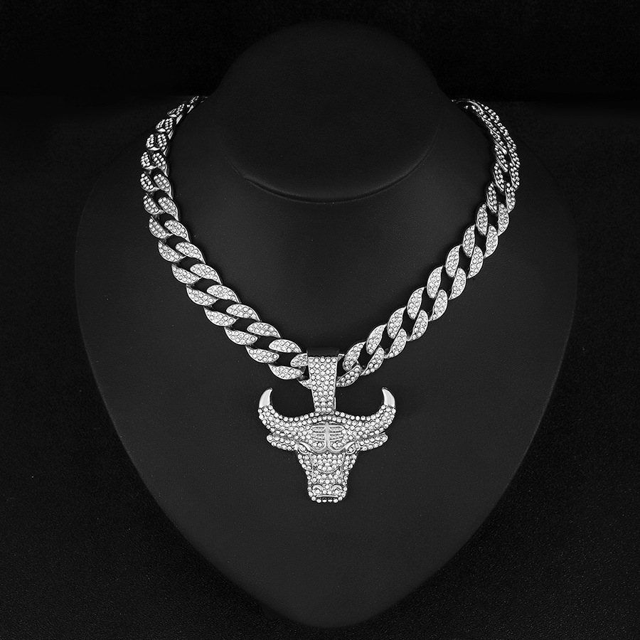 Hip Hop Exaggerated Animal Bull Head Pendant Street Rap Style Personalized Full Diamond Jewelry 15mm Watch Buckle Cuban_voghion.com