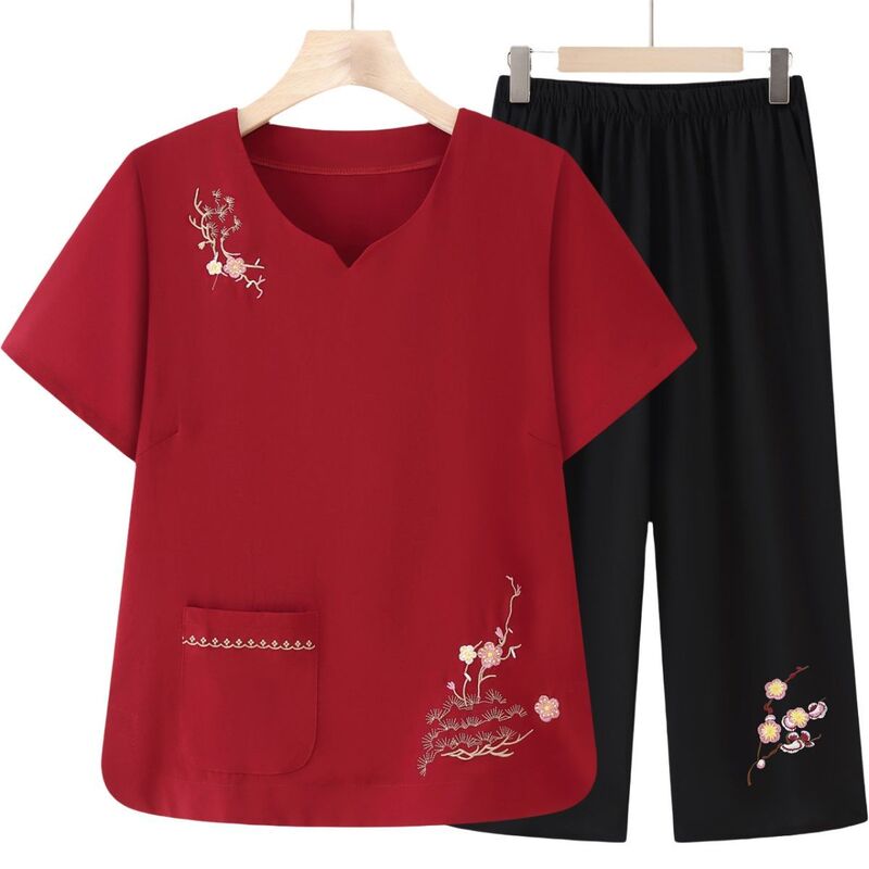 Summer Short-Sleeved Grandma Embroidered Suit, Mom T-Shirt, Clothing for Elderly Ladies Aged 60-70 Summer Short-Sleeved Grandma Embroidered Suit, Mom T-Shirt, Clothing for Elderly Ladies Aged 60-70