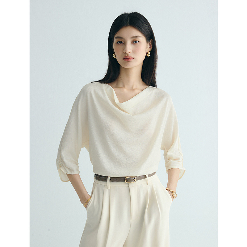 Fashionable and Elegant Short-Sleeved Pullover Shirt with Wrinkled Texture and Drape Collar Design 1H5922621Q