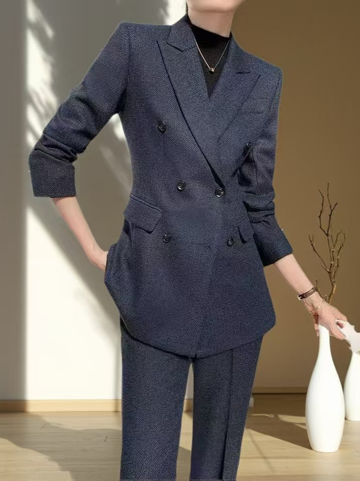 ウールのスーツのコートの女性の冬の厚手の2024の新型の高級感のビジネスの通勤のスーツの毛のスーツの正装