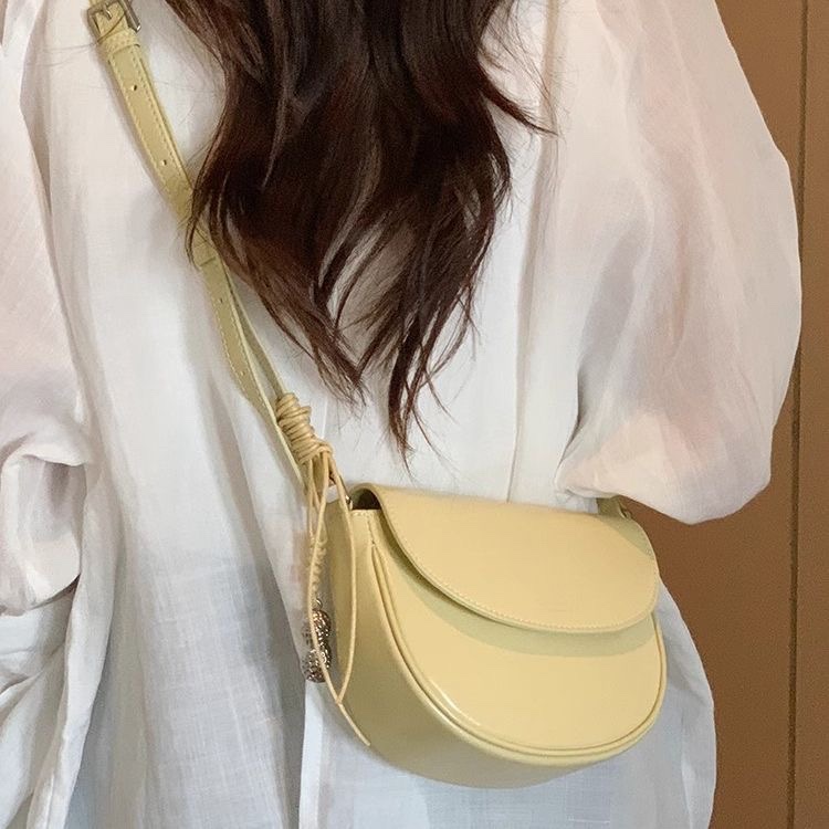 Nanfeng Chio2nd Genuine Leather Half-Sugar Milk Chestnut Saddle Bag Women's 2025 New Retro Simple Versatile Crossbody Bag - Thumbnail 2