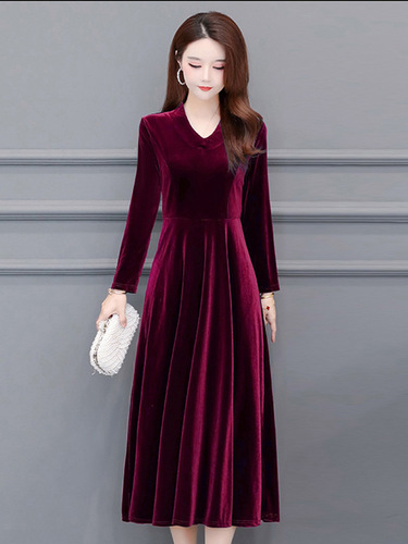 Velvet Chic Dress for Spring, Autumn, and Winter - Long Skirt, Mother's Base Qipao, Abdominal Covering, Elegant and Thickened with Lacquer