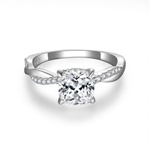 �羳����ͨ�¿�7*7mm�ʷ�����2����ȫĪɣʯ��ָ�������Ůʿ����